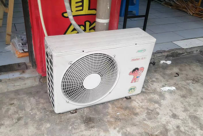 东区空调突然不制冷只吹自然风怎么办？